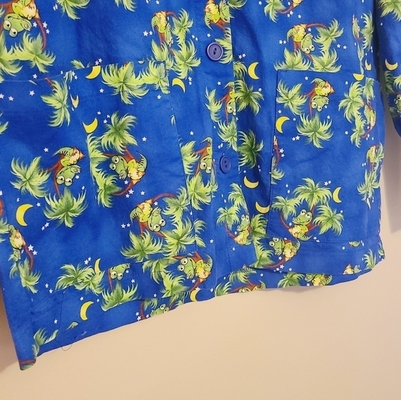 Peaches Uniforms | Women's Frog in Palm Tree Printed Scrubs Jacket (Size Small) - Picture 10 of 13